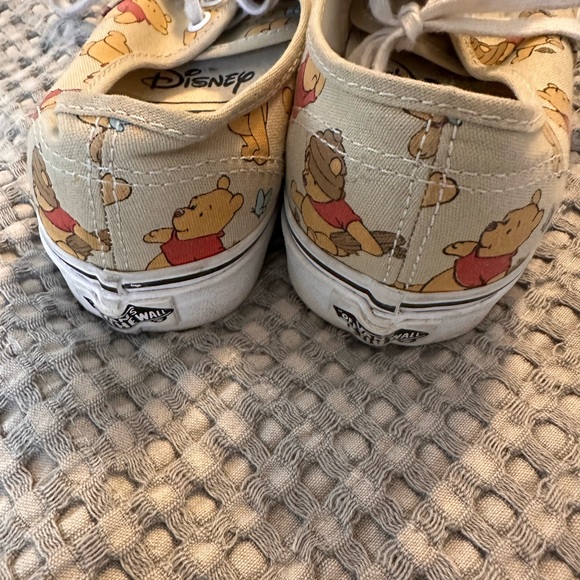 Vans Authentic Disney Winnie the Pooh - Picture 3 of 4